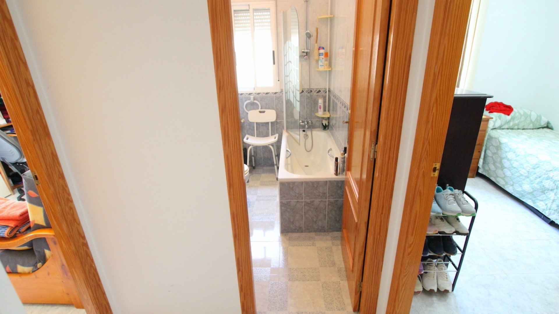 48508_fabulous_3_bedroom_farmhouse_with_many_extras_240724125119_img_1219