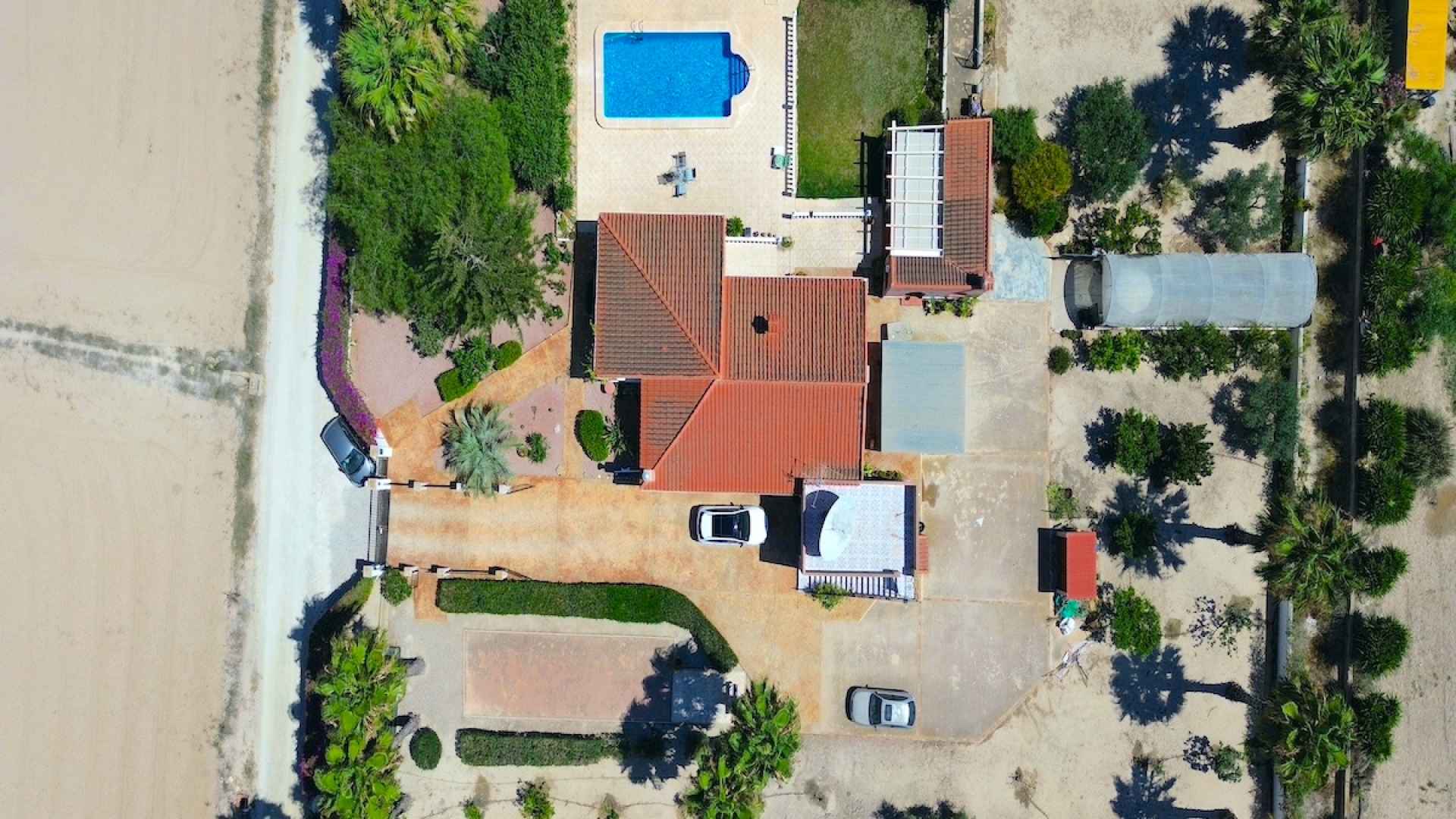 48508_fabulous_3_bedroom_farmhouse_with_many_extras_240724125124_dji_0336