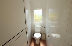 48508_fabulous_3_bedroom_farmhouse_with_many_extras_240724125115_img_1171