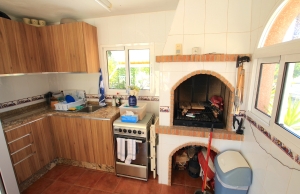 48508_fabulous_3_bedroom_farmhouse_with_many_extras_240724125119_img_1165