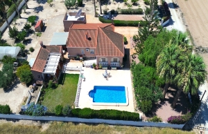 48508_fabulous_3_bedroom_farmhouse_with_many_extras_240724125122_dji_0338