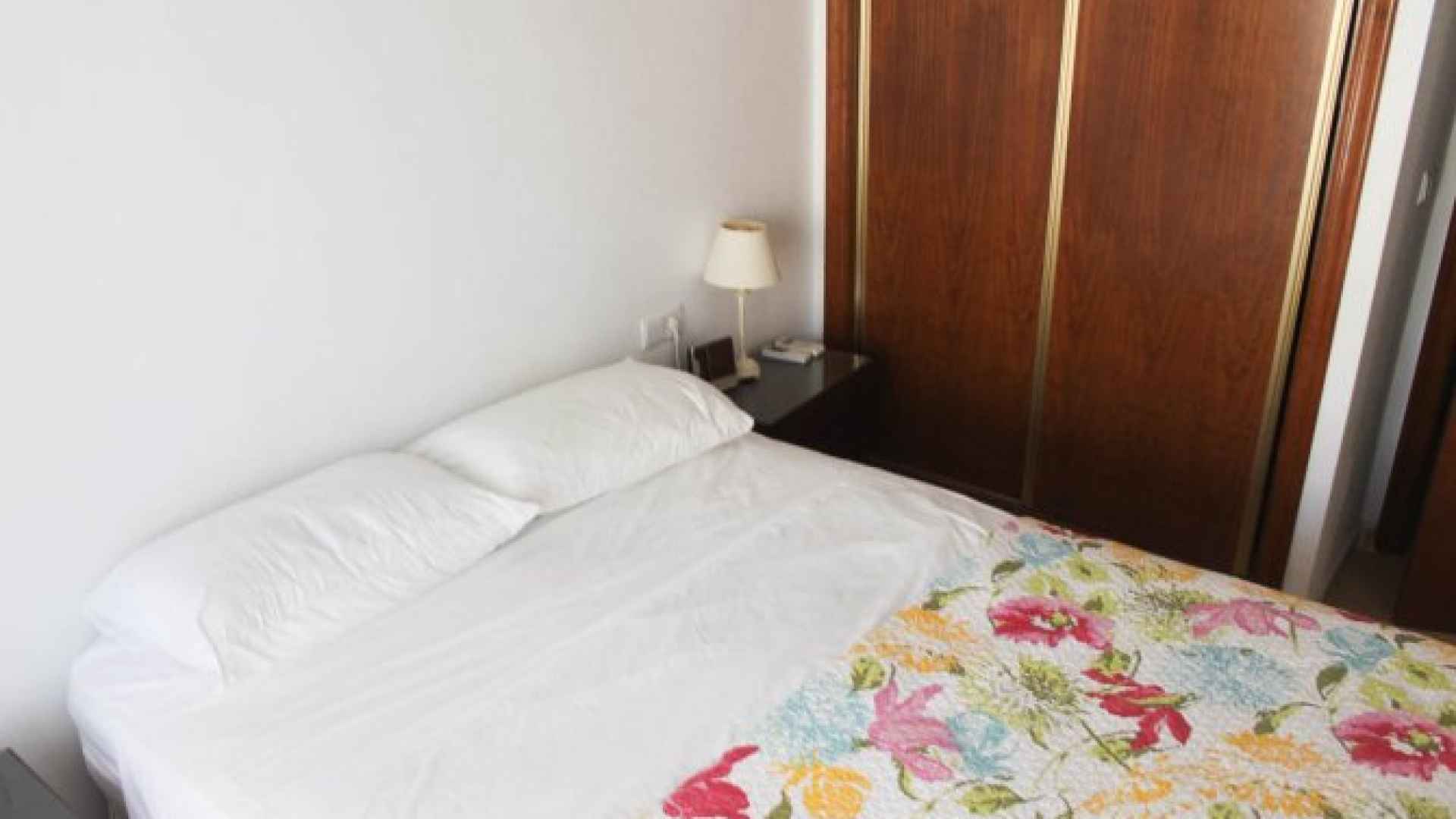 medium_16225_lovely_three_bedroom_townhouse_with_private_garage_and_large_communal_pool_160924111122_sr1346_(53)