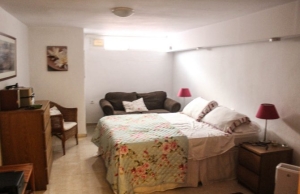 medium_16225_lovely_three_bedroom_townhouse_with_private_garage_and_large_communal_pool_160924111121_sr1346_(21)