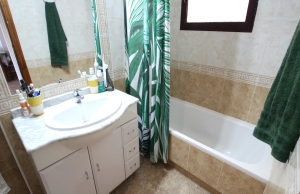 48620_fabulous_2_bed_coastal_apartment_central_location_211024142521_img_5814
