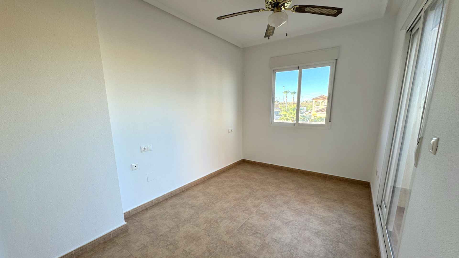 48739_spacious_2_bedroom_villa_with_great_outdoor_space_101224071248_img_7175