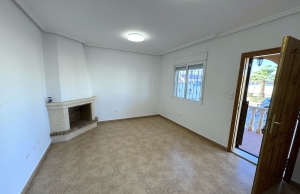 48739_spacious_2_bedroom_villa_with_great_outdoor_space_101224071249_img_7188