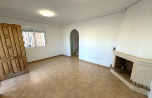 48739_spacious_2_bedroom_villa_with_great_outdoor_space_101224071249_img_7189