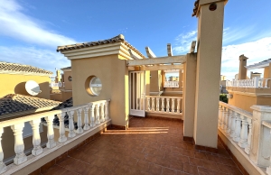 48739_spacious_2_bedroom_villa_with_great_outdoor_space_101224071250_img_7172