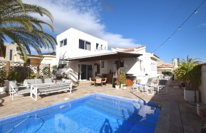 200-3712, Four Bedroom Detached Villa In Ciudad Quesada. Villa