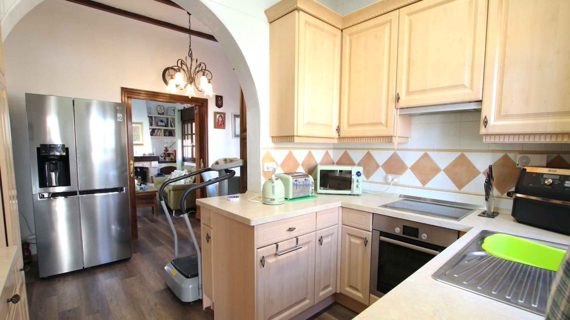 48730_charming_3_bedroom_detached_villa_with_private_pool_031224142701_img_7353