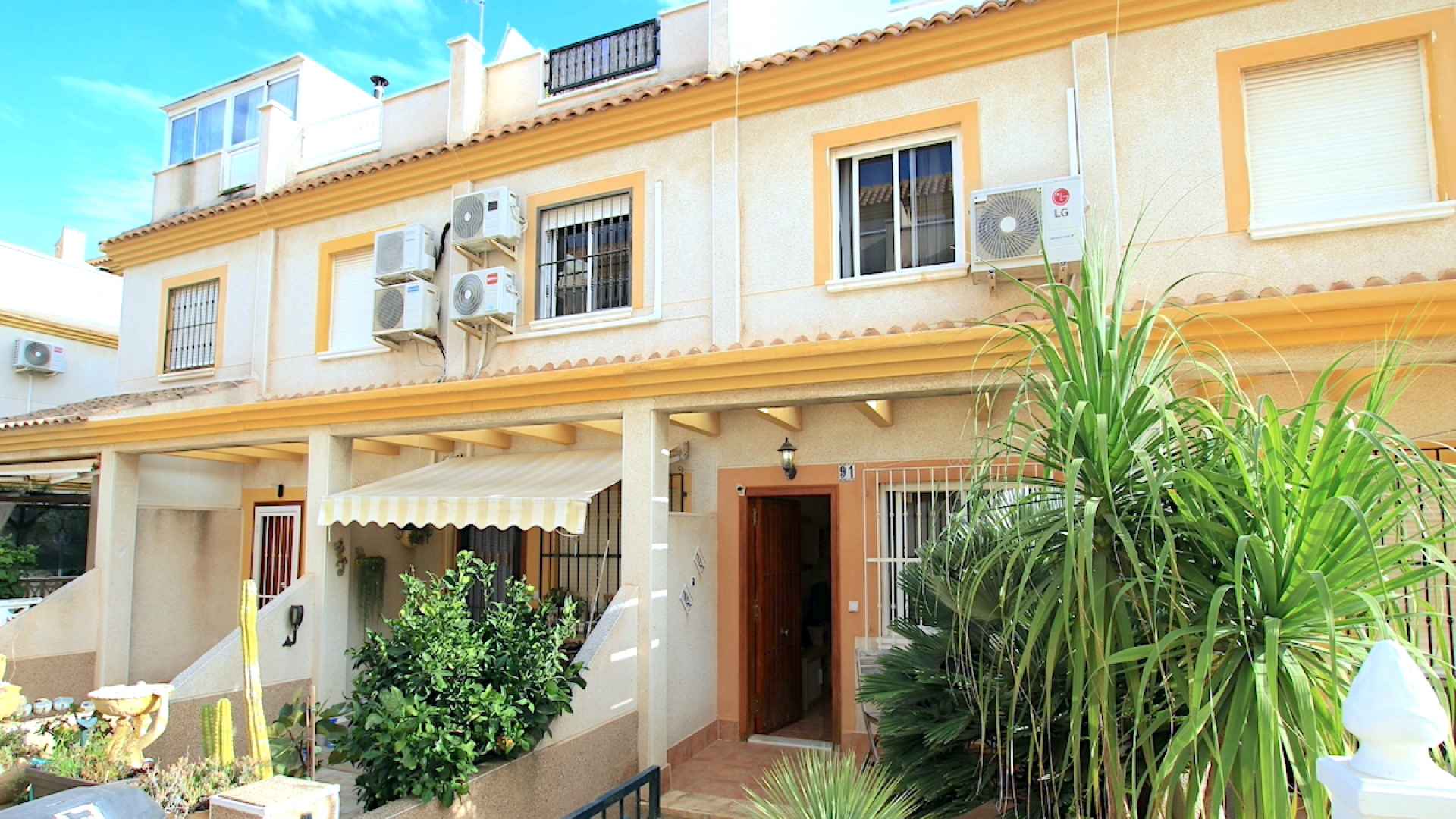 48729_attractive_2_bedroom_townhouse_residential_montemar_031224135917_img_7540
