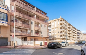 200-3794, Two Bedroom, First Floor Apartment In Guardamar Del Segura.