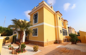 200-3849, Three Bedroom, Corner Plot, Quad Style Villa In Lo Marabu, Ciudad Quesada.