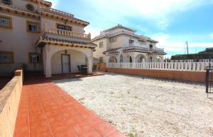 medium_5040_quad_villa_lomas_de_cabo_roig_110325115833_img_2312