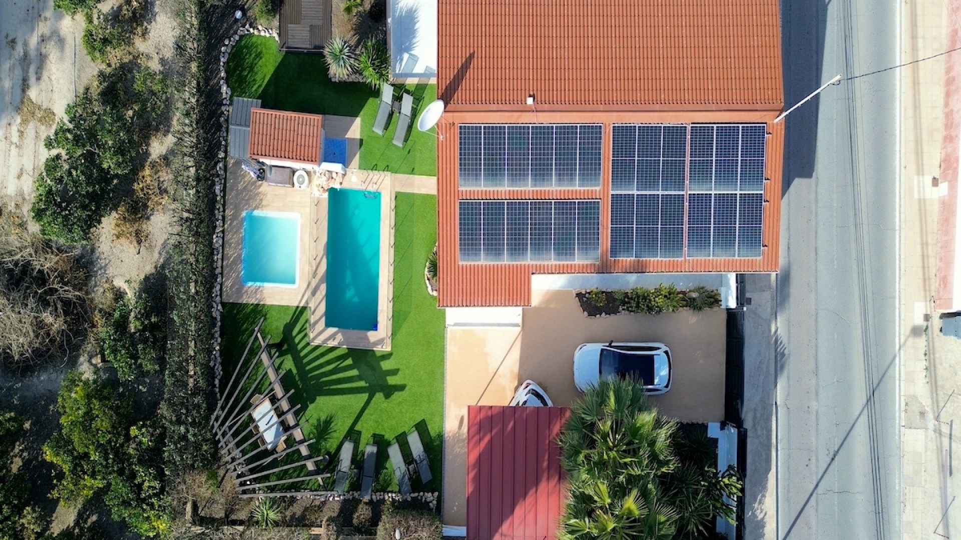 48851_stylish_and_contemporary_3_bedroom_farmhouse_with_private_pool_270225075804_dji_0547