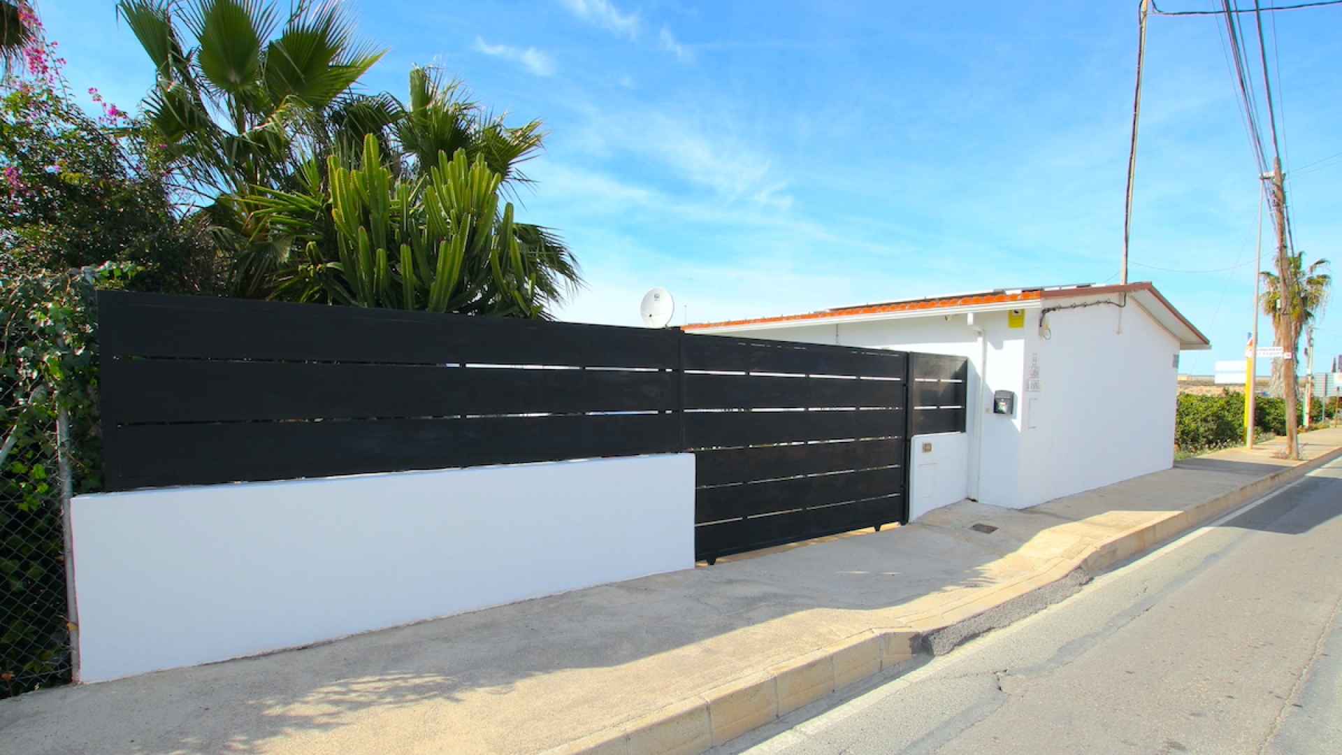 48851_stylish_and_contemporary_3_bedroom_farmhouse_with_private_pool_270225075846_img_8986