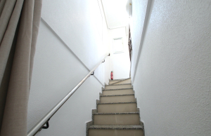 48899_stylish_3_bedroom_end_townhouse_in_a_sought_after_location_100425143814_img_1498