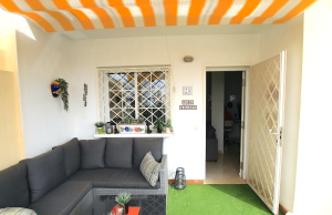 48899_stylish_3_bedroom_end_townhouse_in_a_sought_after_location_100425143817_img_1496