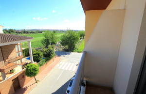48906_roomy_2_bed_apartment_with_a_private_solarium___secure_parking_160425134337_img_1767