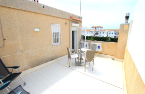 48927_charming_3_bedroom_townhouse_walking_distance_to_the_beach_260425114933_img_2233