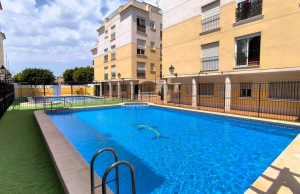 200-4047, Two Bedroom Ground Floor Apartment In Formentera Del Segura.