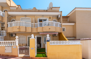 200-4076, Two Bedroom Townhouse In Villamartin.